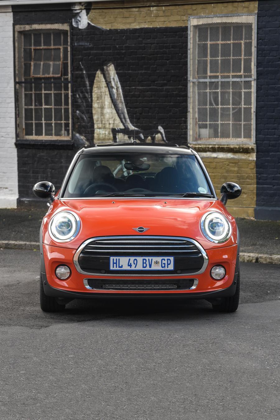  Mini Cooper 5-Door (F56) 2018 года  (ZA) (фото 17 из 32)